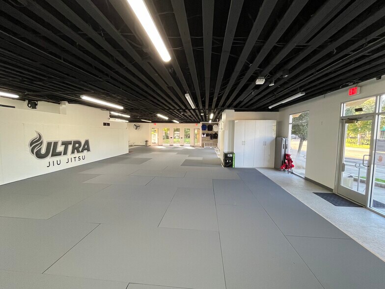 More Photos Of 23333 Cinema Dr, Santa Clarita Office For Lease