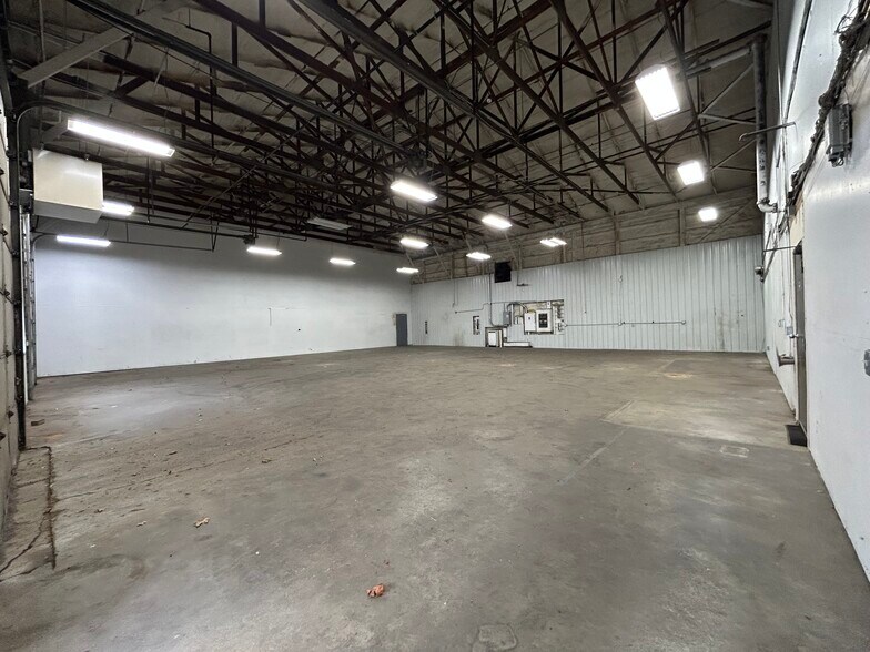 More Photos Of 9340 Shaver Rd, Portage Manufacturing For Sale