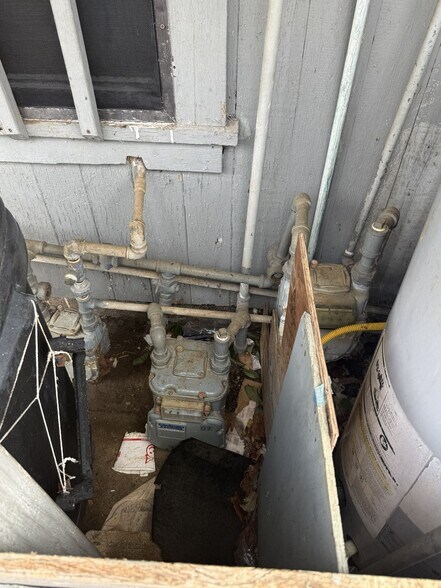 More Photos Of 946 Winant St, Honolulu Apartments For Sale