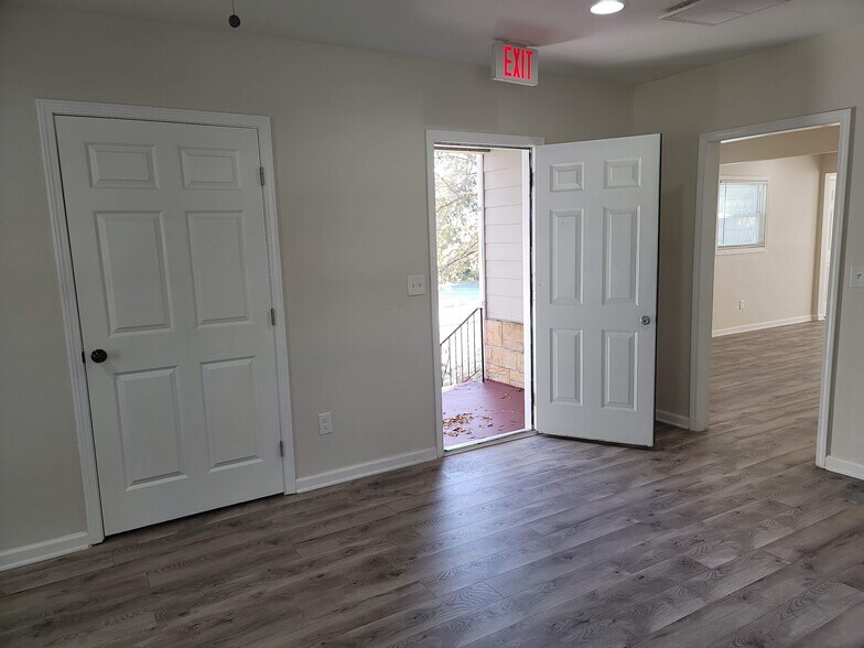 More Photos Of 1337 Cleveland Ave, Atlanta Loft Creative Space For Lease