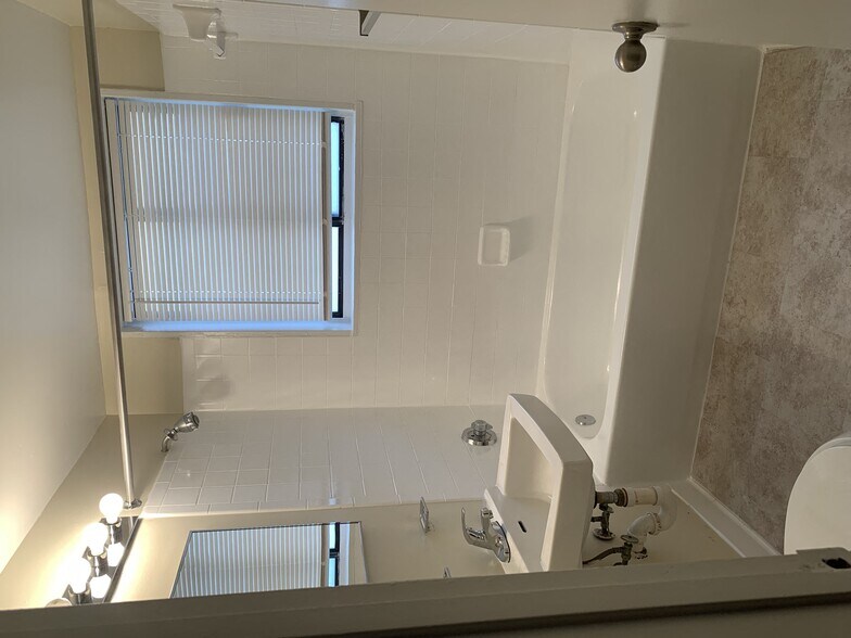 More Photos Of 3647 6th St SE, Washington Apartments For Sale