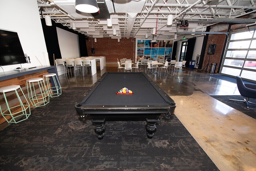 More Photos Of , Glendale Office For Sale