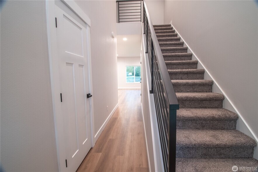More Photos Of 529 Colton Ln, Everson Apartments For Sale