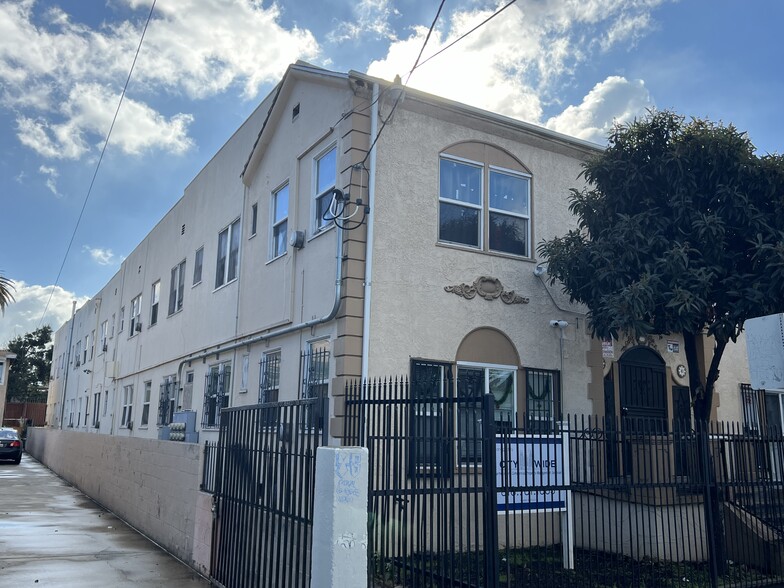 Primary Photo Of 234 N Chicago St, Los Angeles Apartments For Sale