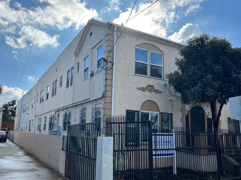 Primary Photo Of 234 N Chicago St, Los Angeles Apartments For Sale