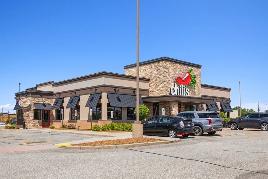 More Photos Of 165 Crossroads Dr, Plover Restaurant For Sale