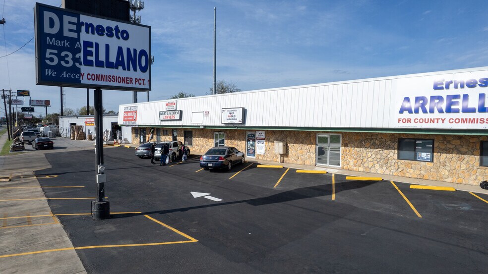 More Photos Of 4407 I-35 Fwy, San Antonio Unknown For Lease