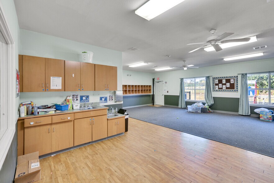 More Photos Of 4601 Huffines Blvd, Fort Worth Daycare Center For Lease