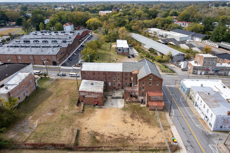 More Photos Of 125 N Market St, Petersburg Warehouse For Sale