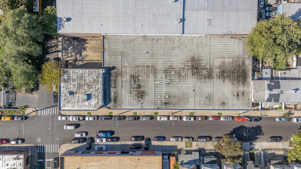 More Photos Of 8950 127th St, Richmond Hill Warehouse For Sale