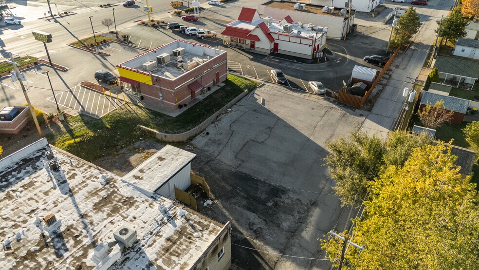 More Photos Of 3909 Saint Timothy Ln, Saint Ann General Retail For Lease