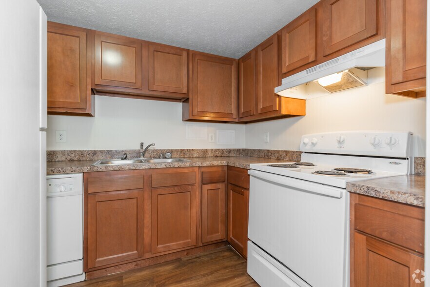 More Photos Of 7300-7310 Southside Dr, Louisville Apartments For Sale