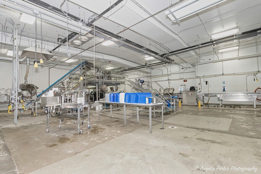 More Photos Of 947 Carney Ct, Antioch Industrial For Sale