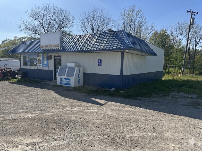 More Photos Of 3497 E Sanilac Rd, Caro Convenience Store For Sale