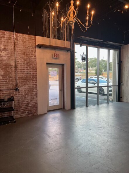 More Photos Of 116 W Bankhead Hwy, Villa Rica Storefront Retail Office For Sale