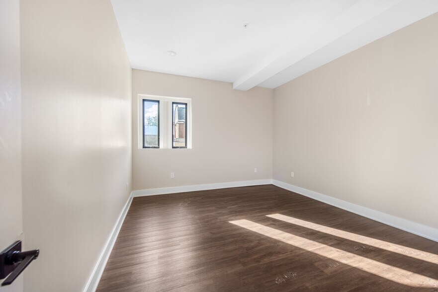 More Photos Of 5250 Wayne Ave, Philadelphia Apartments For Sale