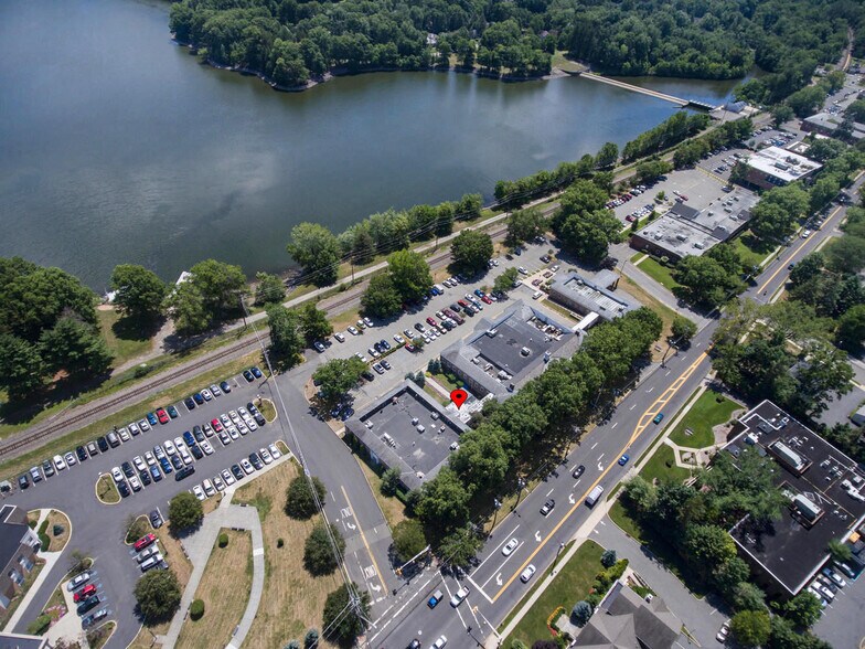 More Photos Of 550 Kinderkamack Rd, Oradell Medical For Lease