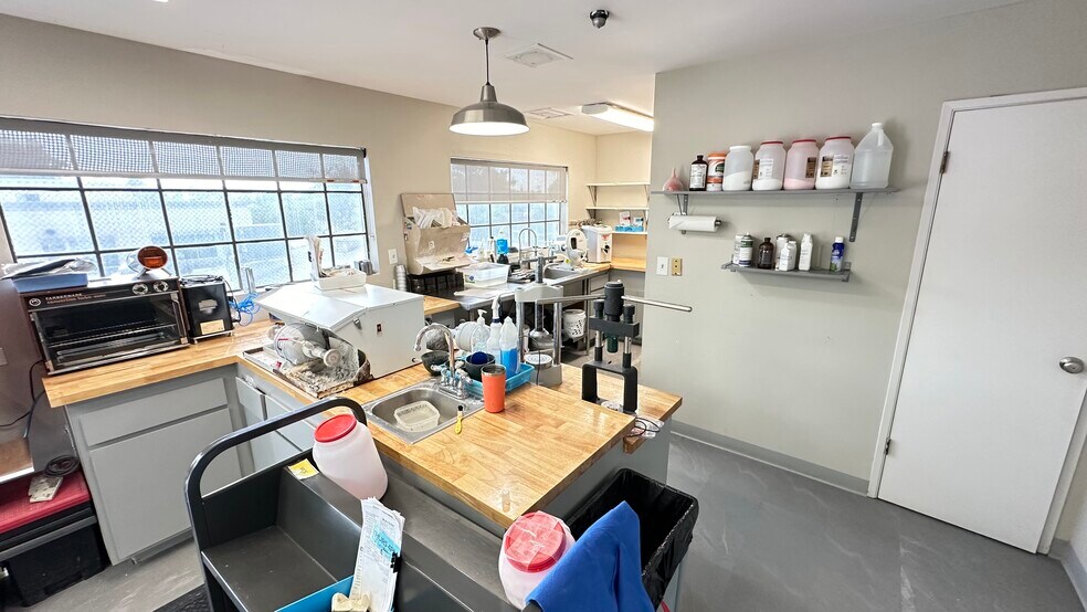 More Photos Of 899 E Grand Ave, Escondido Medical For Sale