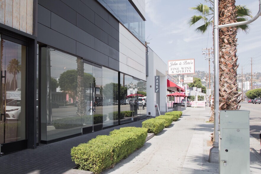 More Photos Of 8501-8511 Melrose Ave & 603-615 La Cienega Blvd, West Hollywood Storefront For Lease