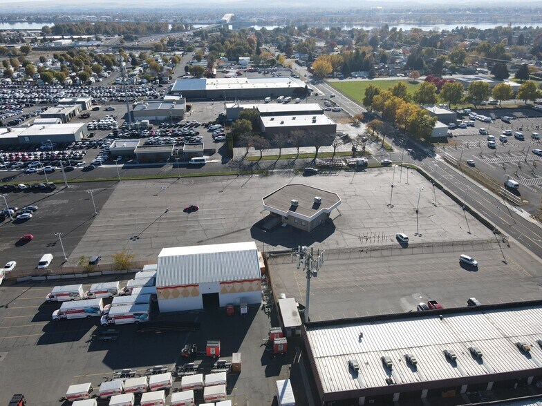 More Photos Of 3305 W Marie St, Pasco Auto Dealership For Sale