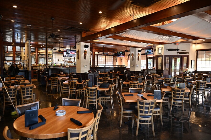More Photos Of 4546 Belt Line Rd, Addison Restaurant For Lease