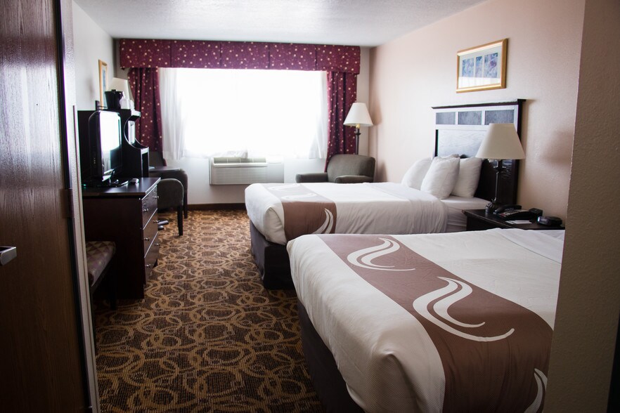 More Photos Of 3610 N Lovington Hwy, Hobbs Hotel For Sale