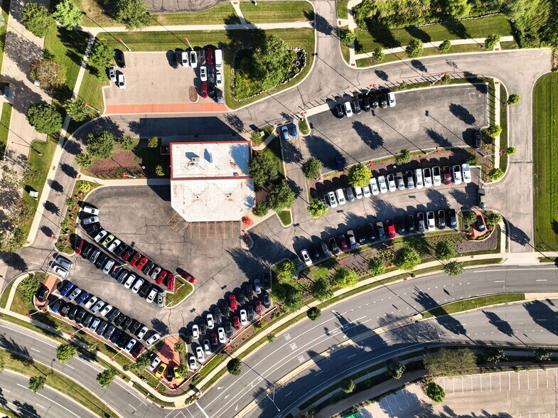 More Photos Of 2501 East Springs Dr, Madison Auto Dealership For Sale