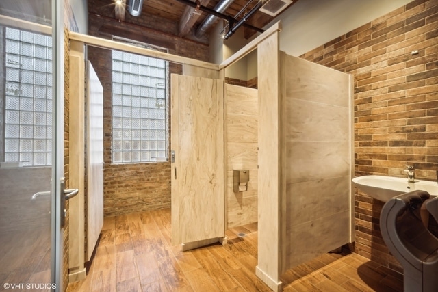 More Photos Of 1348 W Concord Pl, Chicago Office For Sale