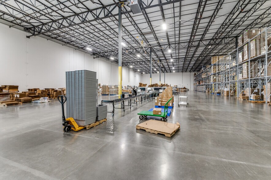 4910 Merrifield Rd, Dallas, TX 75236 Distribution For Sale