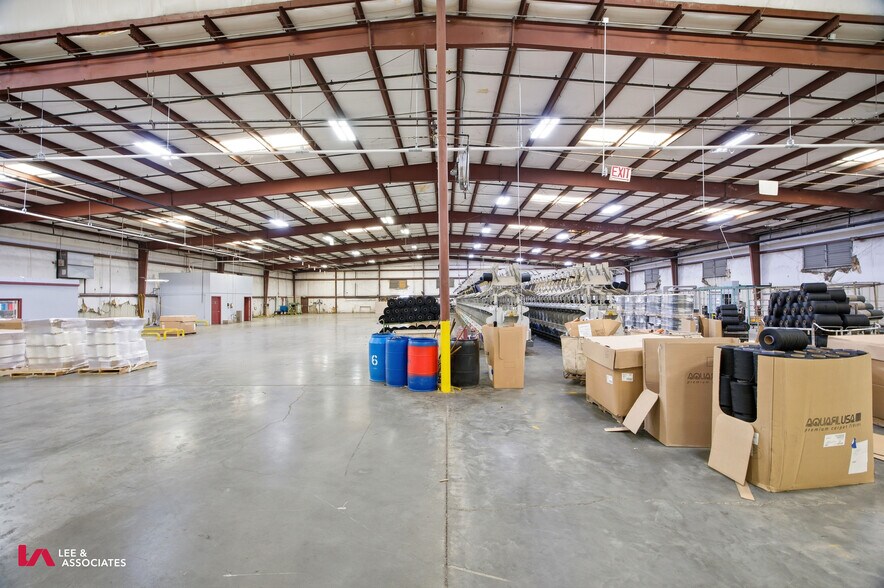 More Photos Of 101 Conyers Industrial Dr, Cartersville Warehouse For Sale