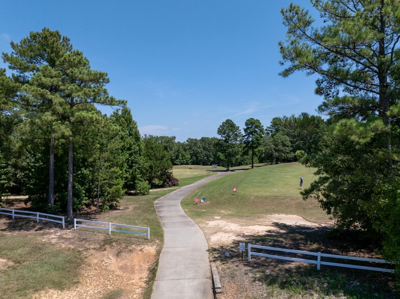 More Photos Of 128 Oakview Club Dr, Macon-Bibb Golf Course Driving Range For Sale