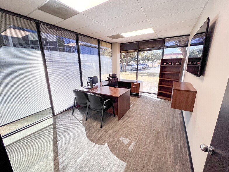 More Photos Of 3300 N A St, Midland Office For Lease