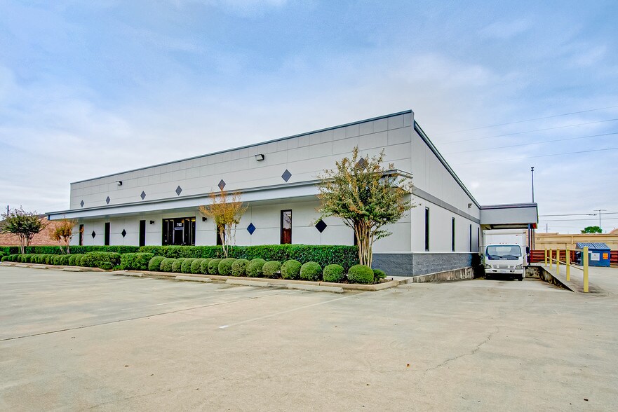 More Photos Of 7102 Glen Chase Ct, Houston Office For Sale