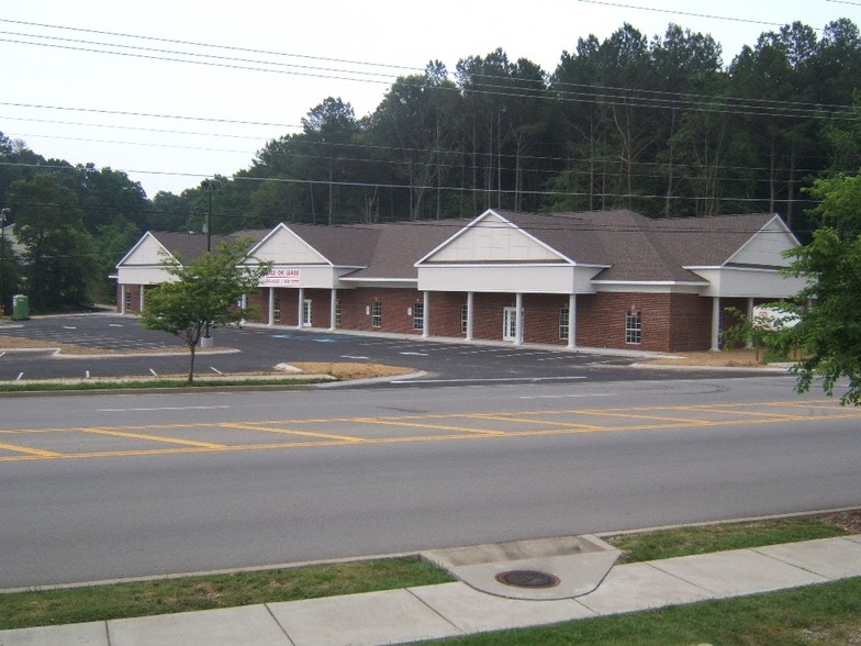 Primary Photo Of 6221 Shallowford Rd, Chattanooga Medical For Lease