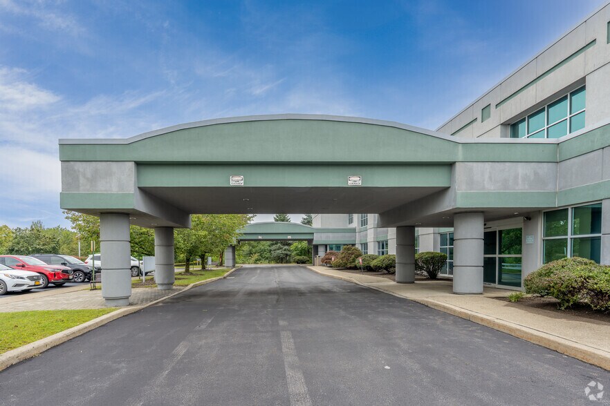 More Photos Of 70 Hatfield Ln, Goshen Medical For Lease