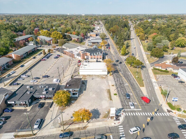 More Photos Of 1005 N Main St, Royal Oak Service Station For Sale