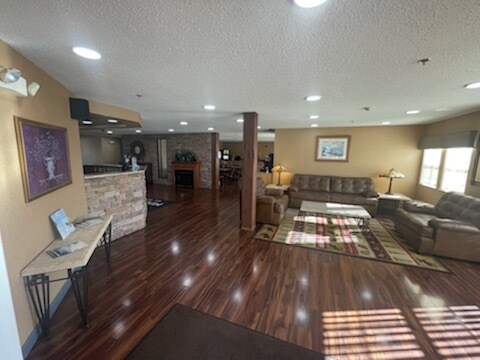 More Photos Of 1640 Cedar St, Raton Hotel For Sale