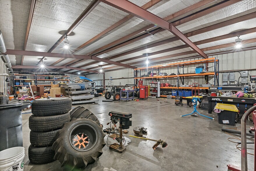 More Photos Of 9259 Hwy 290 E Hwy, Chappell Hill Auto Repair For Sale