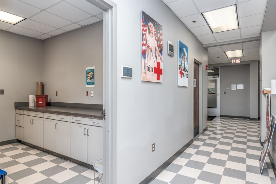More Photos Of 5015 Woods Crossing Rd, Montgomery Office For Sale
