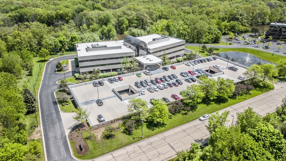 More Photos Of 1800 Hollister Dr, Libertyville Medical For Lease