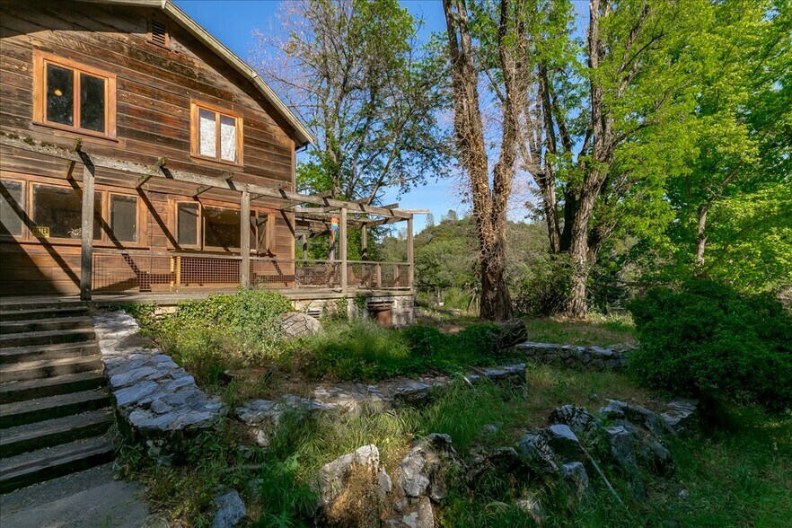 More Photos Of 2690 San Domingo Rd, Murphys Specialty For Sale