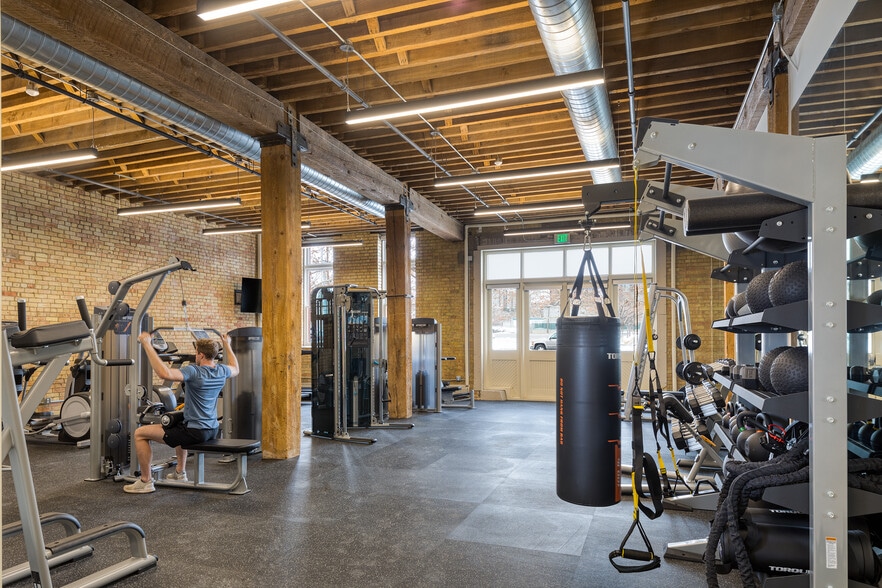 More Photos Of 101-155 N 400 W, Salt Lake City Office For Lease
