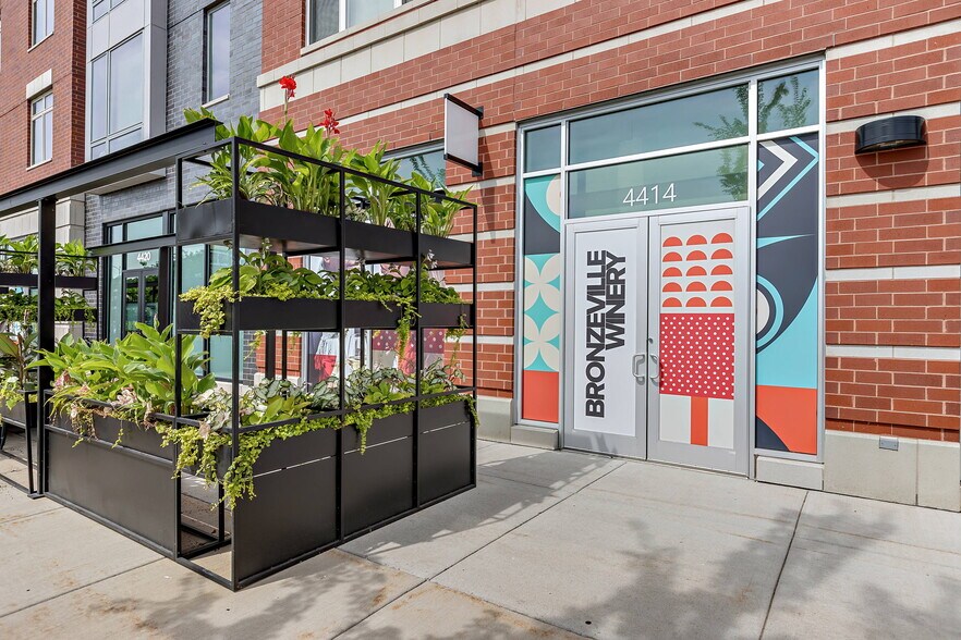 More Photos Of Cottage Grove, Chicago Land For Sale