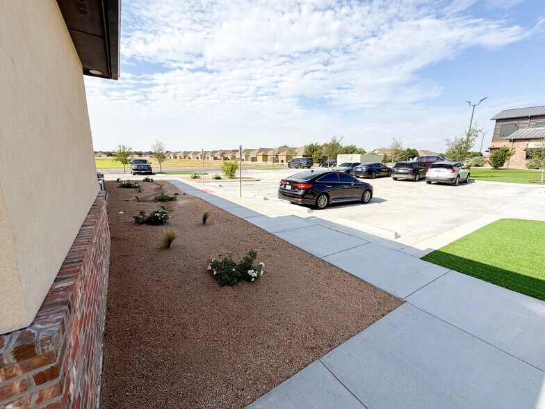 More Photos Of 5400 Frio Dr, Midland General Retail For Sale