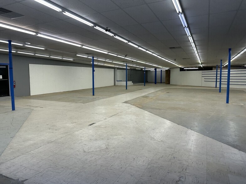 More Photos Of 13 Colorado Ave, Laurel General Retail For Sale
