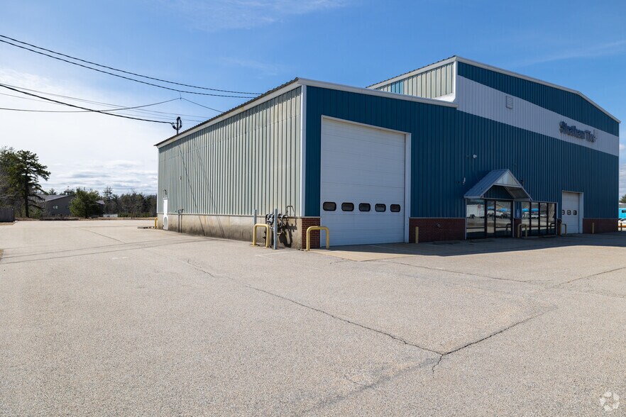 More Photos Of 4 Gator Rock Rd, Somersworth Distribution For Sale