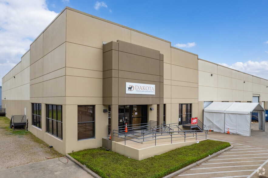 Primary Photo Of 5910 West by Northwest Blvd, Houston Distribution For Lease