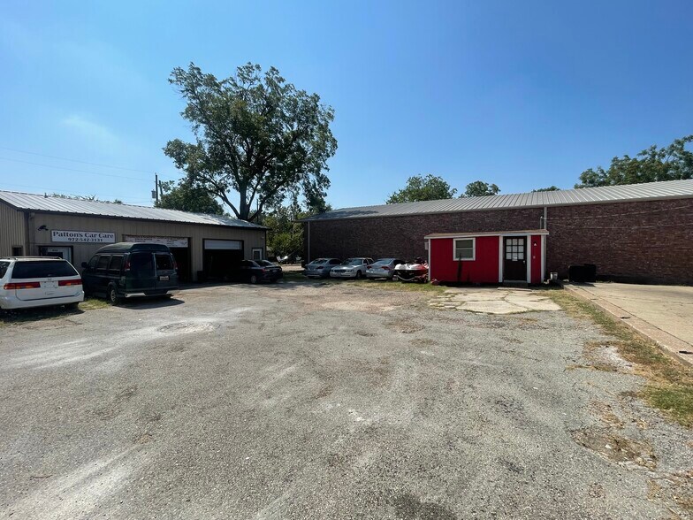 More Photos Of , McKinney General Retail For Sale