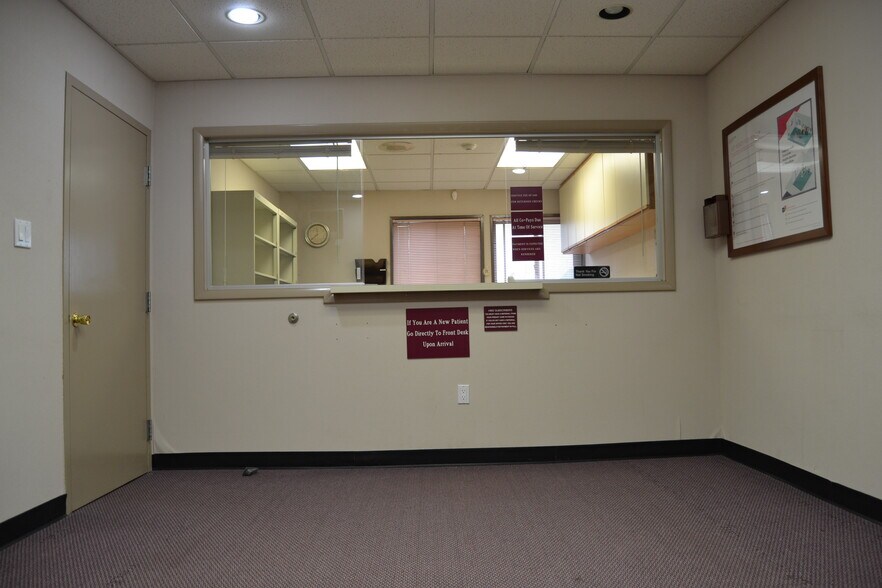 More Photos Of 20 Hospital Dr, Toms River Medical For Lease
