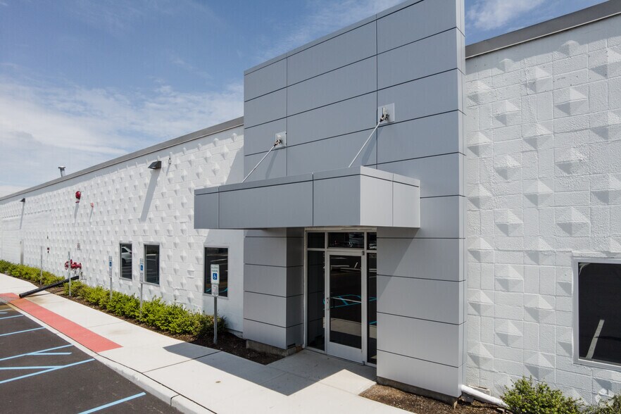 More Photos Of 240-250 Moonachie Ave, Moonachie Warehouse For Lease